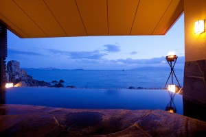 s_★岩海の湯露天風呂から小豆島を望む夕景（３月）